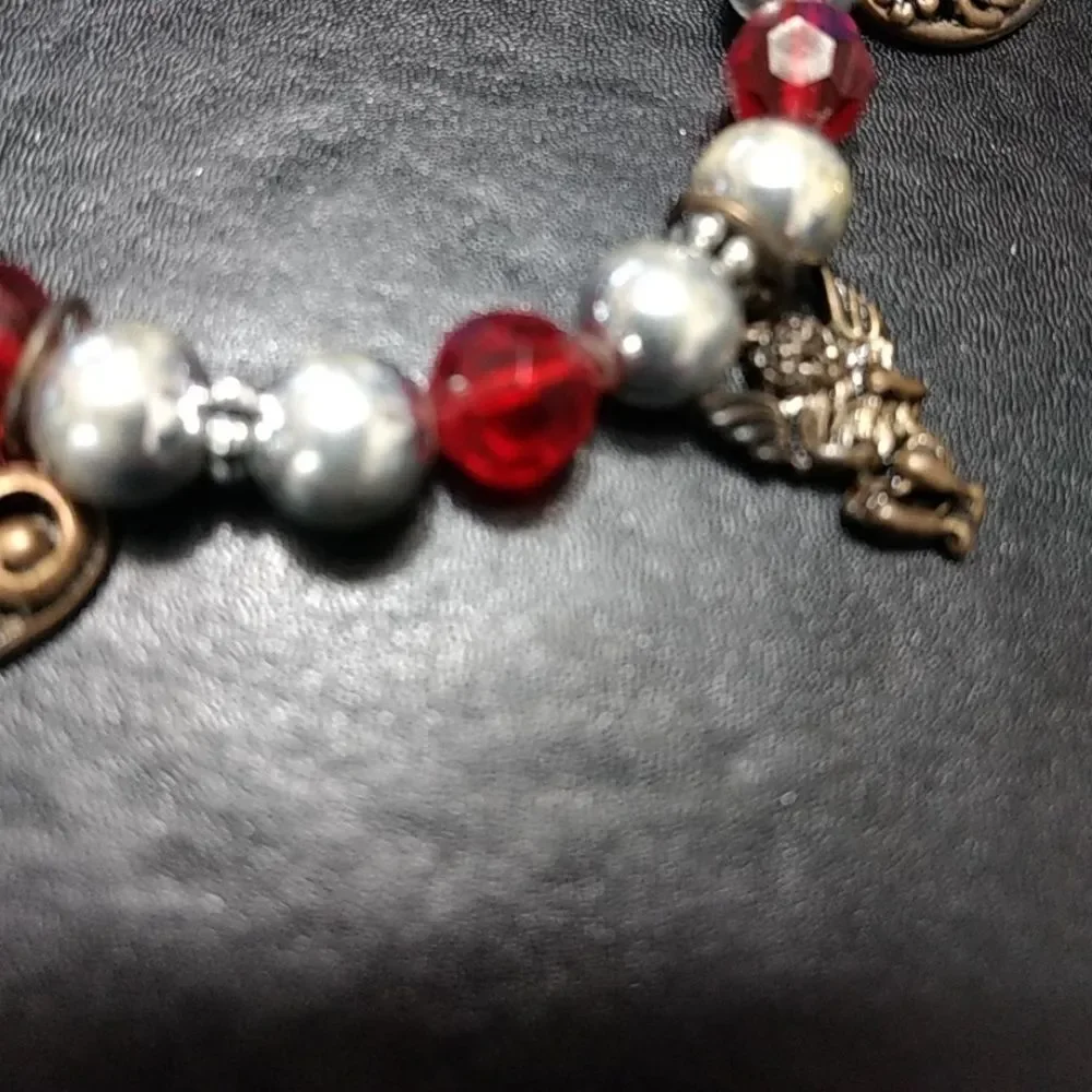 Heart charm bracelet with silver and red beads 6.5